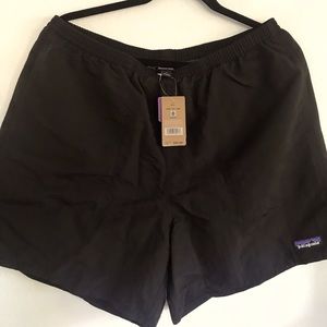 NWT Men’s Patagonia Baggies 5” Inseam black shorts
